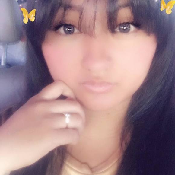 Meet your Posher, Danielle - Picture 1 of 1